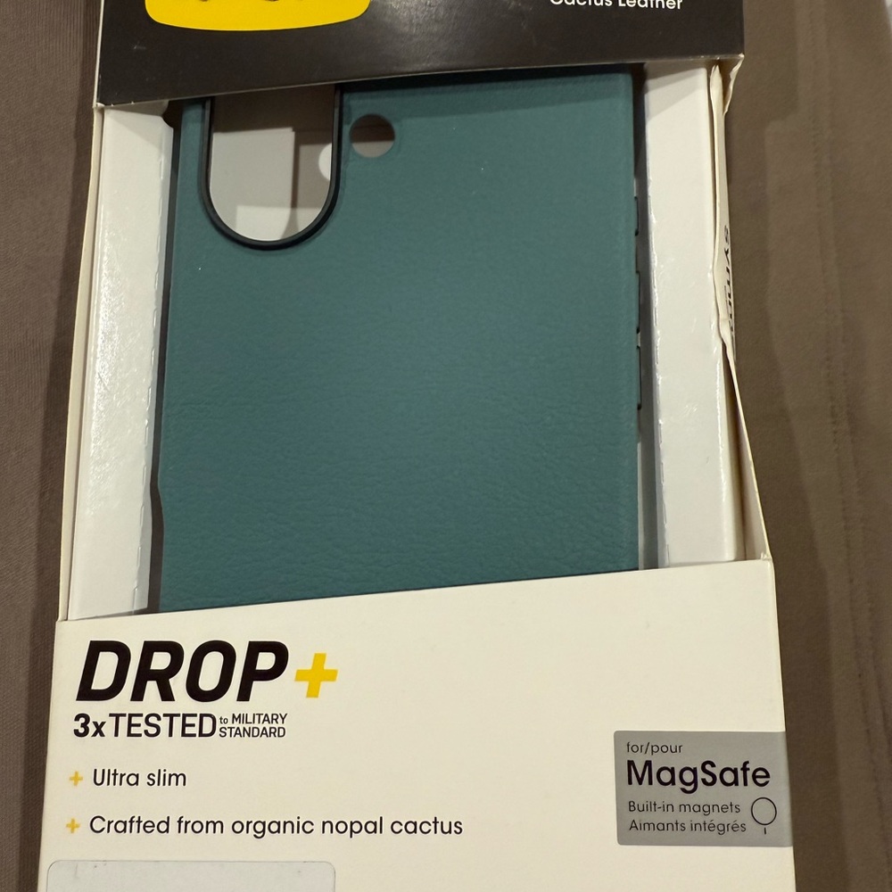 OtterBox iPhone 16 Green MagSafe Compatible Case NWT